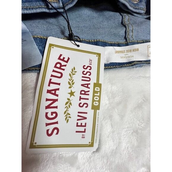 Womens Levis High Waisted Mom Ripped Jeans Size 26x38 - Picture 9 of 16